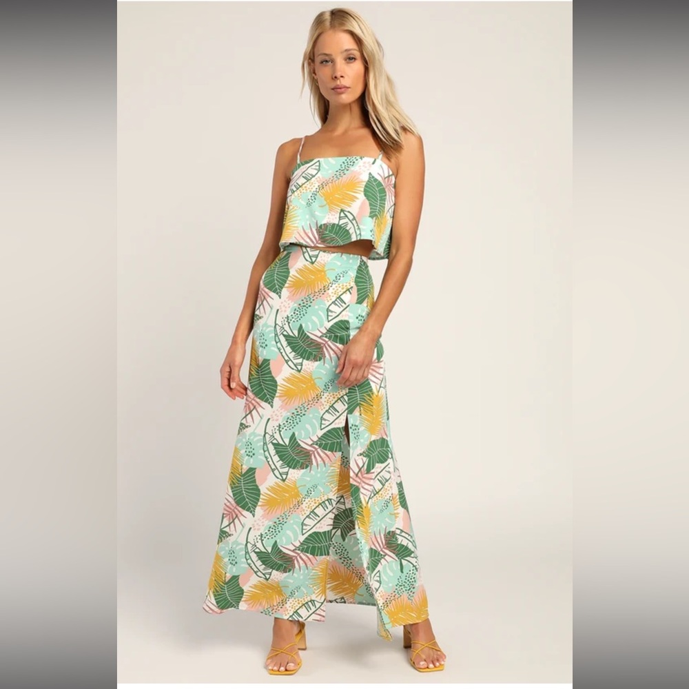 Hot Tropic White Multi Tropical Print Cropped Cami size M